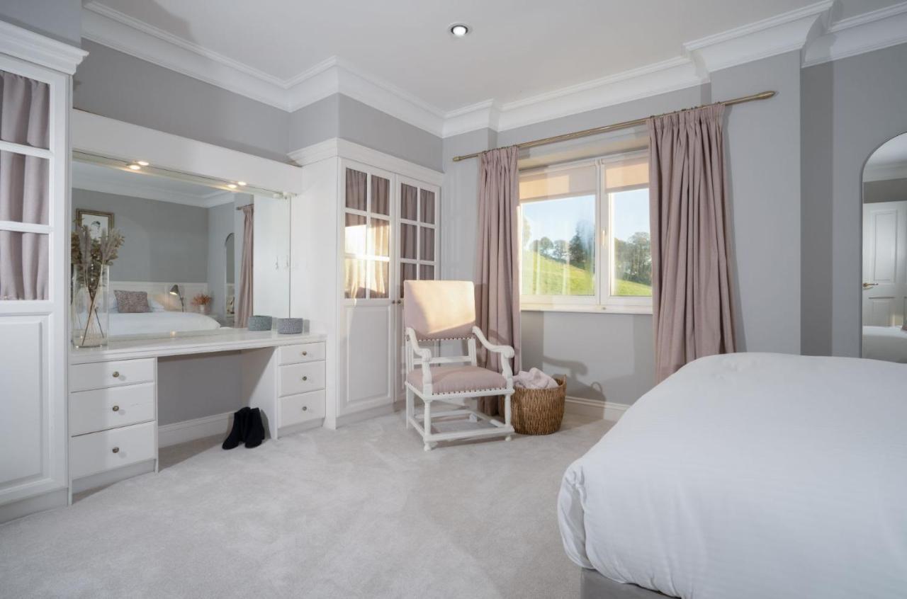 Brand New - Contemporary - 2 Bedroom - 2 Bathroom - Spacious Apartment - Lake Views Эмблсайд Экстерьер фото